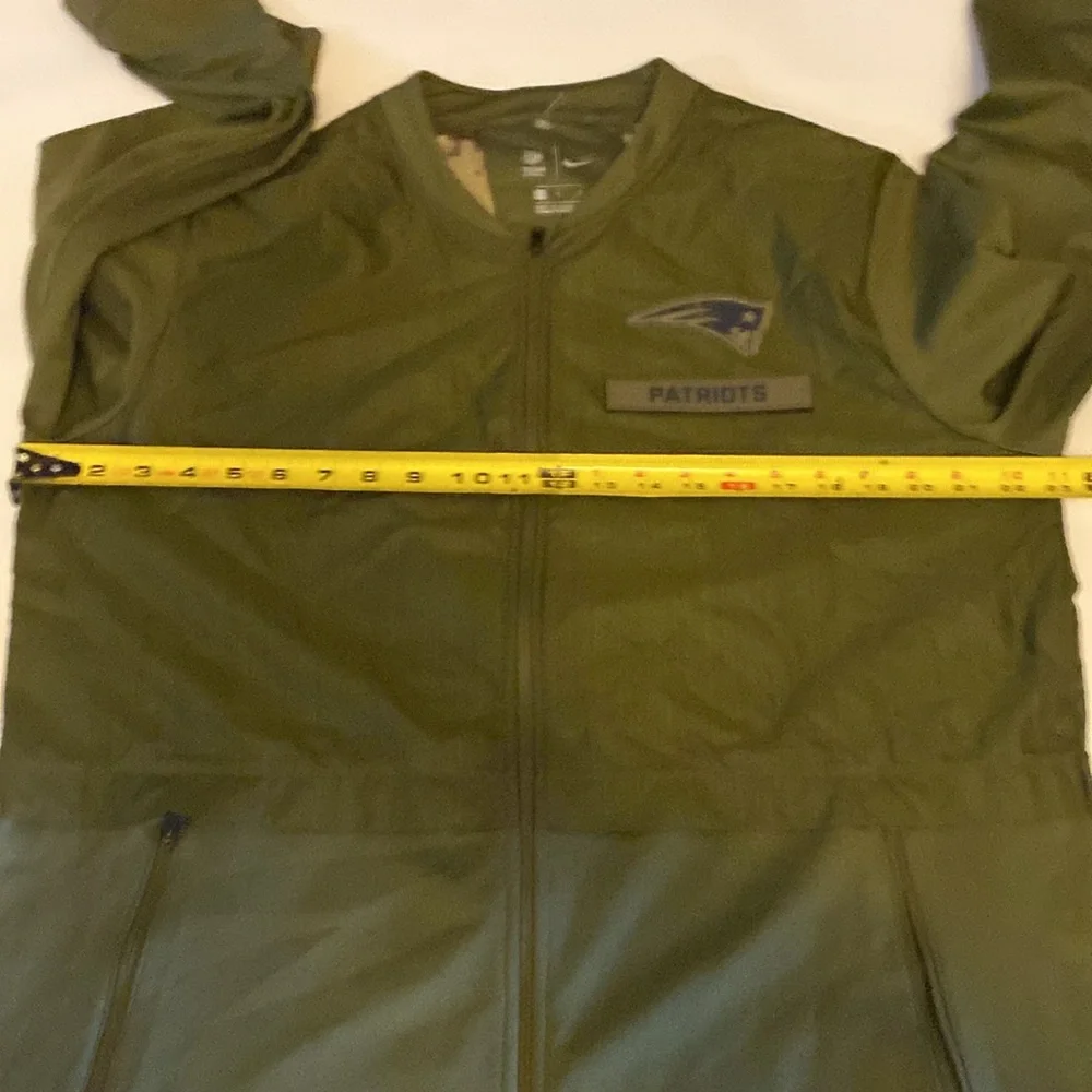 Nike New England Patriots Salute to Service Green Track Jacket Mens L